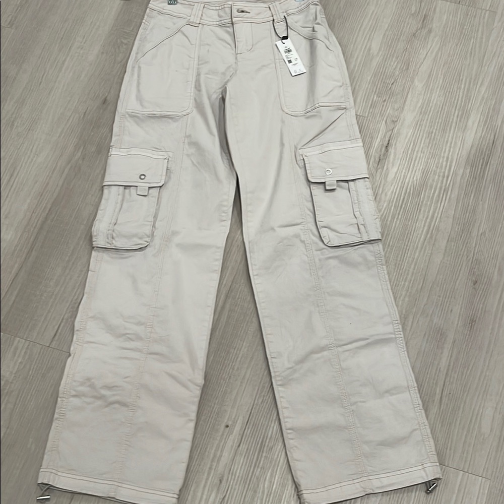 New with tags Women's Cargo Jeans